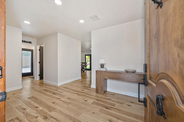 1115 Vickrey Ct, Rio Linda, CA 95673