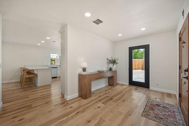 1115 Vickrey Ct, Rio Linda, CA 95673