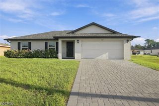 1615 NE 34th LN, Cape Coral, FL 33909