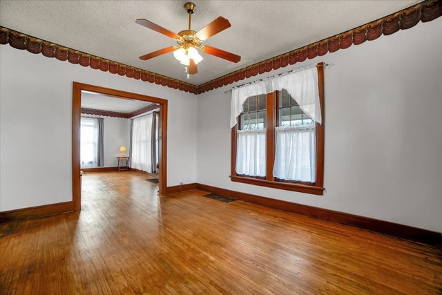 257 W Illinois Avenue, Aurora, IL 60506