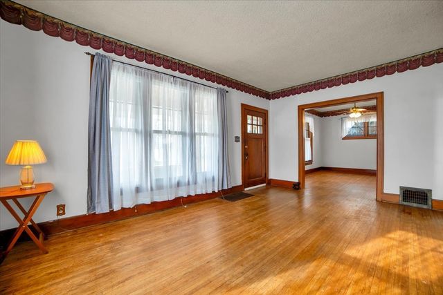 257 W Illinois Avenue, Aurora, IL 60506