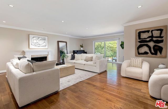 2302 Duxbury Circle, Los Angeles, CA 90034