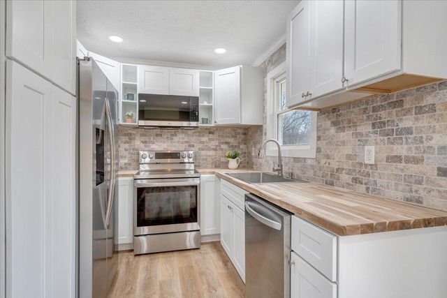 30 Grayson ST, Rocky Mount, VA 24151