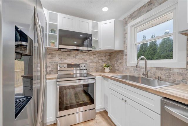 30 Grayson ST, Rocky Mount, VA 24151