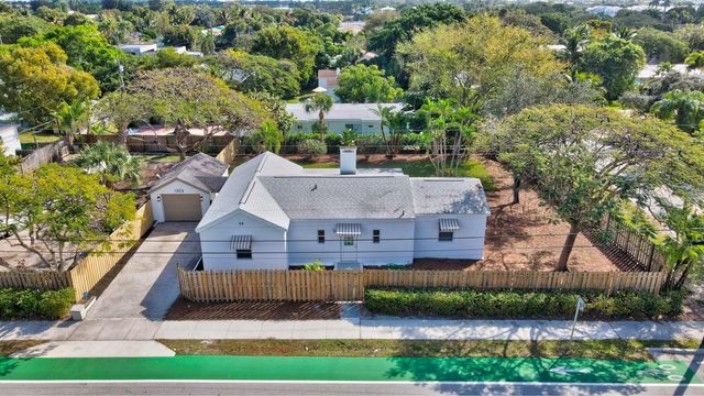 1303 NE 2nd Avenue, Delray Beach, FL 33444