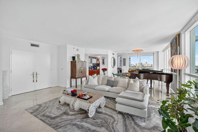 101 S Fort Lauderdale Beach Boulevard 1706, Fort Lauderdale, FL 33316
