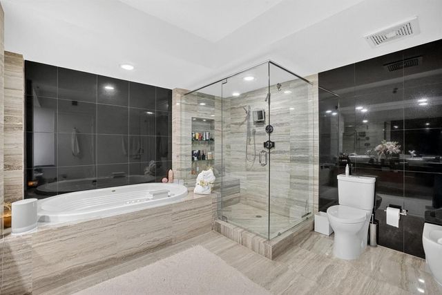 101 S Fort Lauderdale Beach Boulevard 1706, Fort Lauderdale, FL 33316