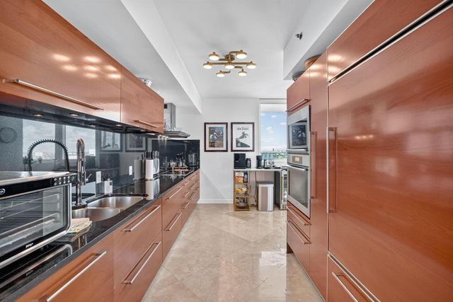 101 S Fort Lauderdale Beach Boulevard 1706, Fort Lauderdale, FL 33316