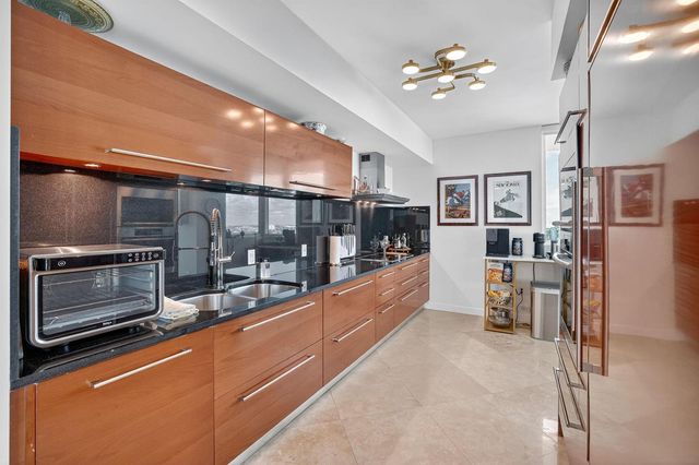 101 S Fort Lauderdale Beach Boulevard 1706, Fort Lauderdale, FL 33316