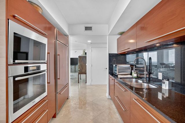 101 S Fort Lauderdale Beach Boulevard 1706, Fort Lauderdale, FL 33316
