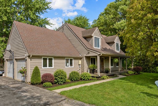 0N555 Pondview Court, Maple Park, IL 60151