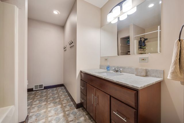 0N555 Pondview Court, Maple Park, IL 60151