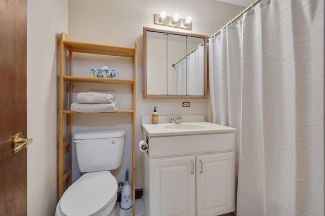 0N555 Pondview Court, Maple Park, IL 60151