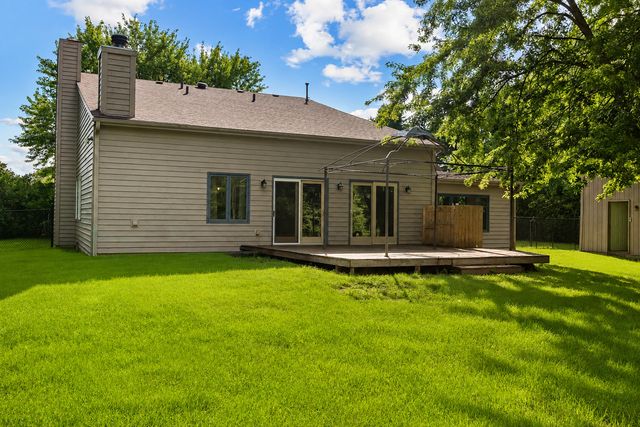 0N555 Pondview Court, Maple Park, IL 60151