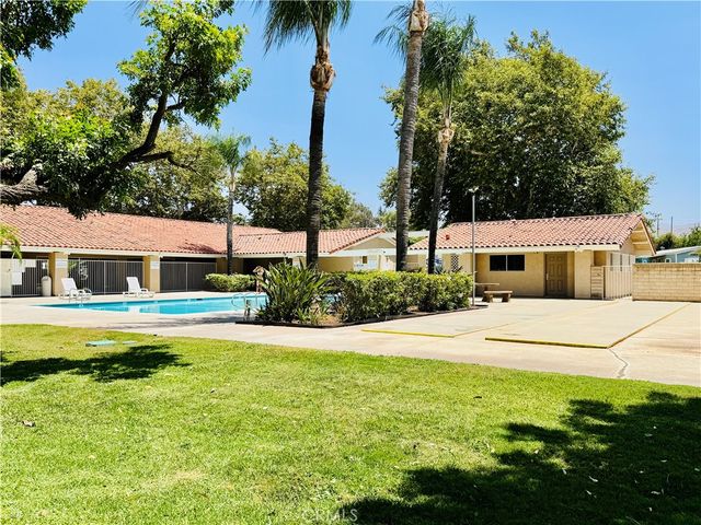 2851 S La Cadena Drive 125, Colton, CA 92324