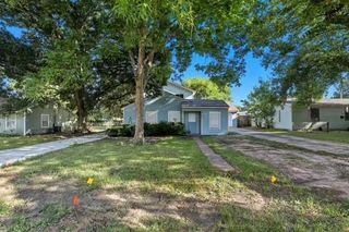 727 Eleanor Street, La Marque, TX 77568