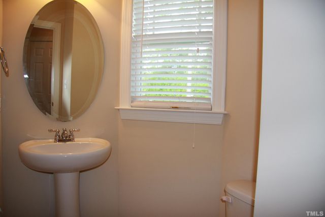 2021 Chancellor Place, Raleigh, NC 27603