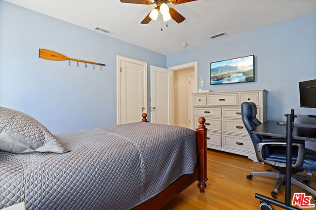 1117 Viscano Drive, Glendale, CA 91207
