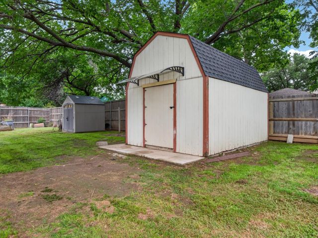 3209 Broken Arrow Road, Denton, TX 76209