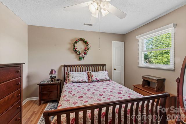 295 Cobblestone Drive, Marion, NC 28752
