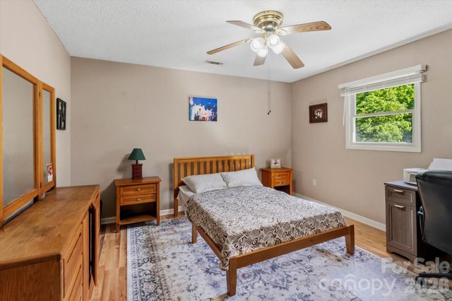 295 Cobblestone Drive, Marion, NC 28752