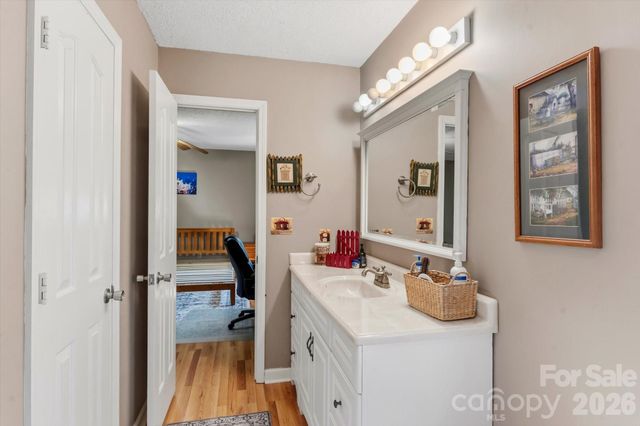 295 Cobblestone Drive, Marion, NC 28752
