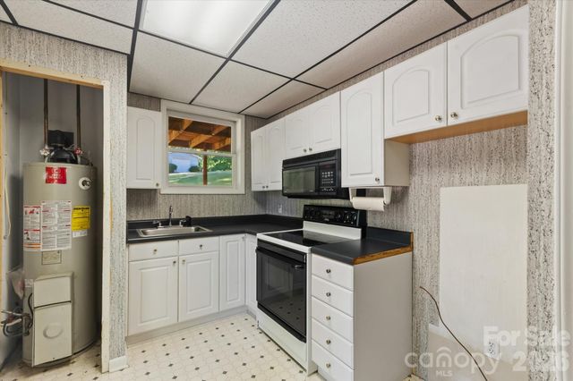 295 Cobblestone Drive, Marion, NC 28752