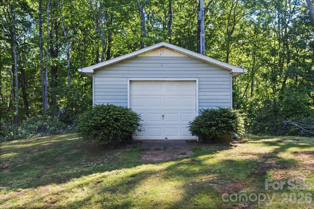 295 Cobblestone Drive, Marion, NC 28752