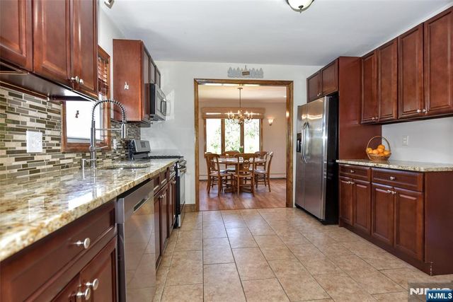 23 Airmount Avenue, Ramsey, NJ 07446