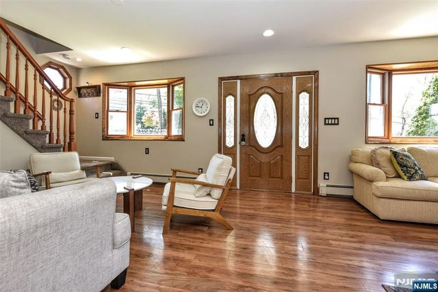 23 Airmount Avenue, Ramsey, NJ 07446
