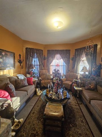 468 Colfax Avenue, Benton Harbor, MI 49022