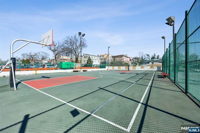 555 North Avenue 11F, Fort Lee, NJ 07024