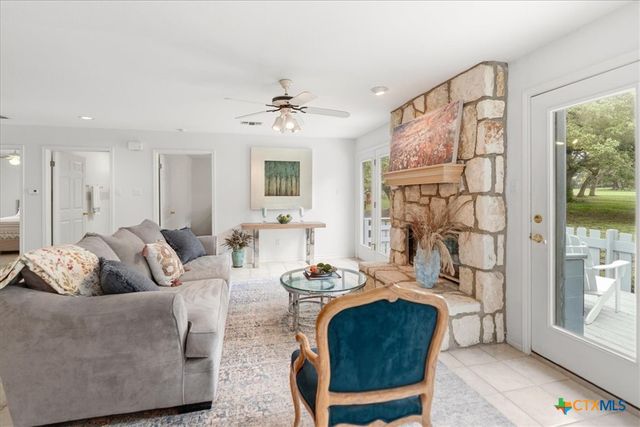 15 Spalding Circle, Wimberley, TX 78676