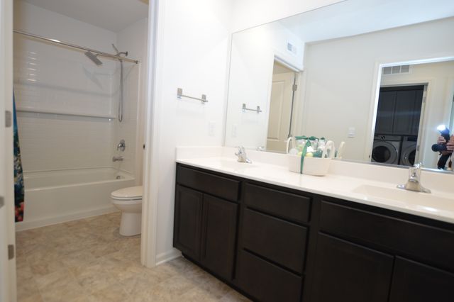 6816 Cobble Springs Lane, Wonder Lake, IL 60097