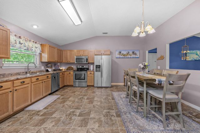 2628 Salamanca St Street, Navarre, FL 32566