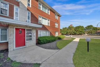 7932 S Pulaski Road 301E, Chicago, IL 60652