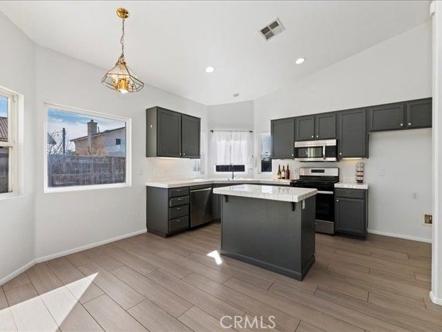 874 Kalpesh Drive, San Jacinto, CA 92583