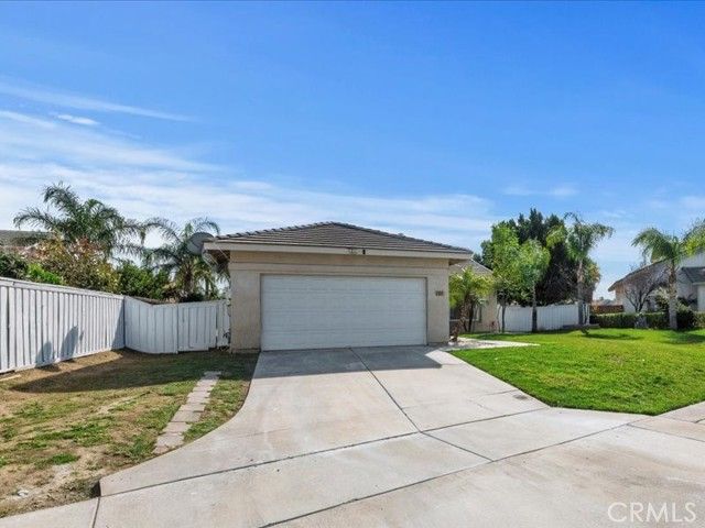 874 Kalpesh Drive, San Jacinto, CA 92583