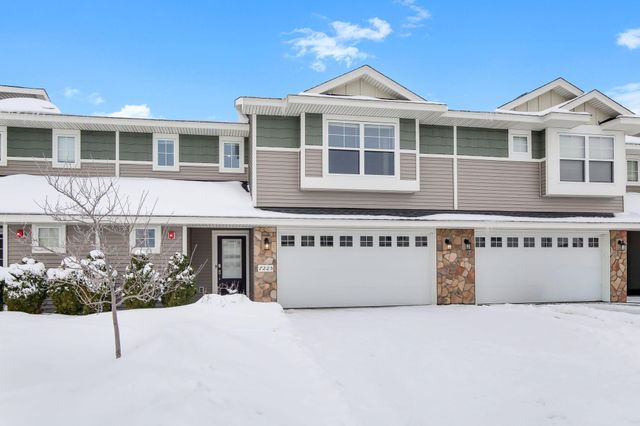 7225 Bay Drive, Lino Lakes, MN 55038