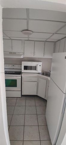 4550 NW 9th Street 706E, Miami, FL 33126