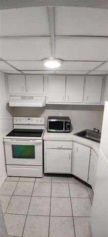 4550 NW 9th Street 706E, Miami, FL 33126