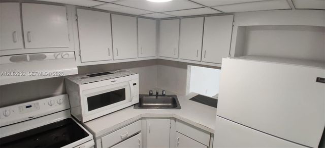 4550 NW 9th Street 706E, Miami, FL 33126