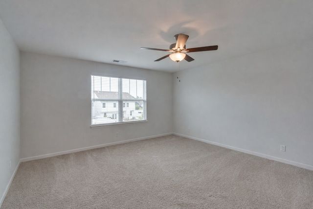 5020 Bridgemore Blvd, Murfreesboro, TN 37129