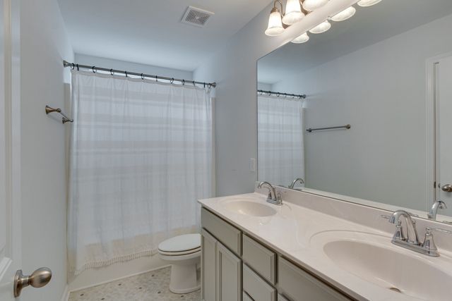 5020 Bridgemore Blvd, Murfreesboro, TN 37129