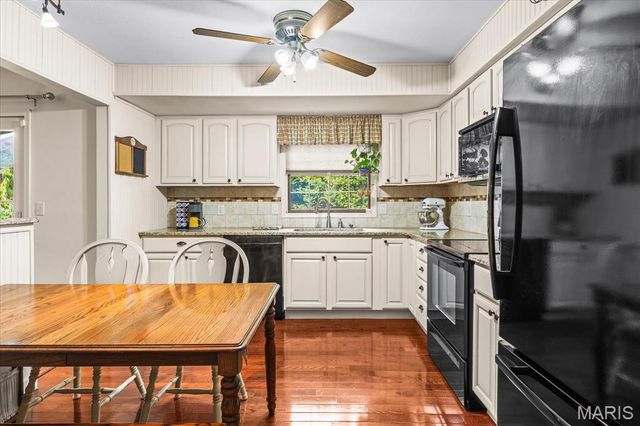1303 Desoto Drive, O'fallon, IL 62269