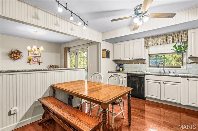 1303 Desoto Drive, O'fallon, IL 62269