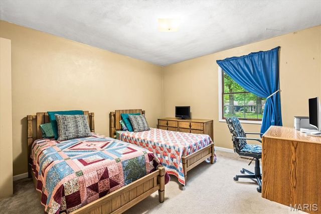 1303 Desoto Drive, O'fallon, IL 62269