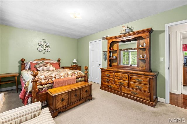 1303 Desoto Drive, O'fallon, IL 62269
