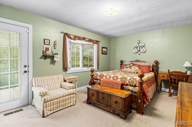 1303 Desoto Drive, O'fallon, IL 62269