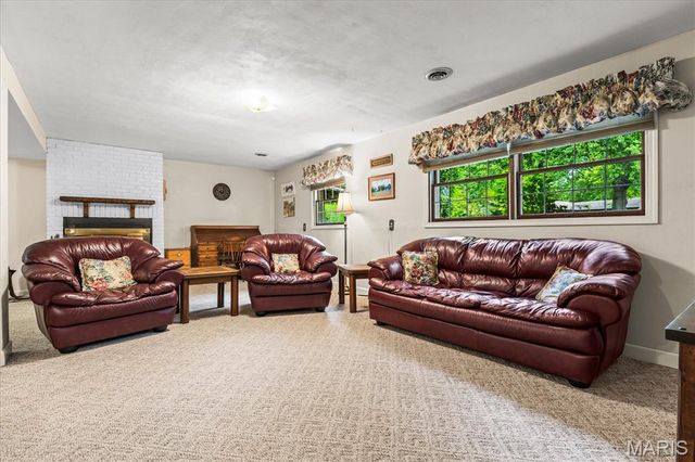 1303 Desoto Drive, O'fallon, IL 62269